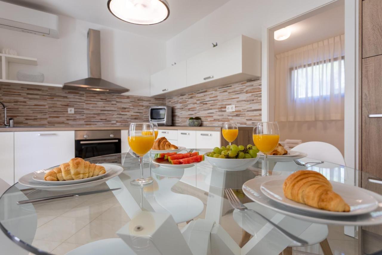 Apartments House Barbara Корнич Екстер'єр фото