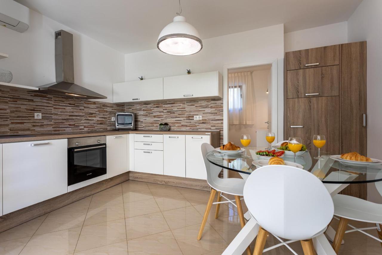 Apartments House Barbara Корнич Екстер'єр фото